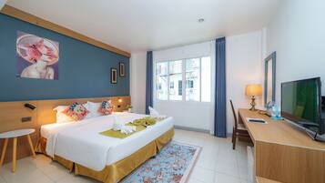 Standard Double Room | In-room safe, desk, free WiFi, bed sheets