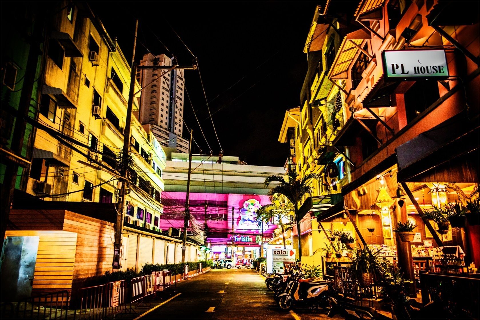 Fassade der Unterkunft – Abend/Nacht