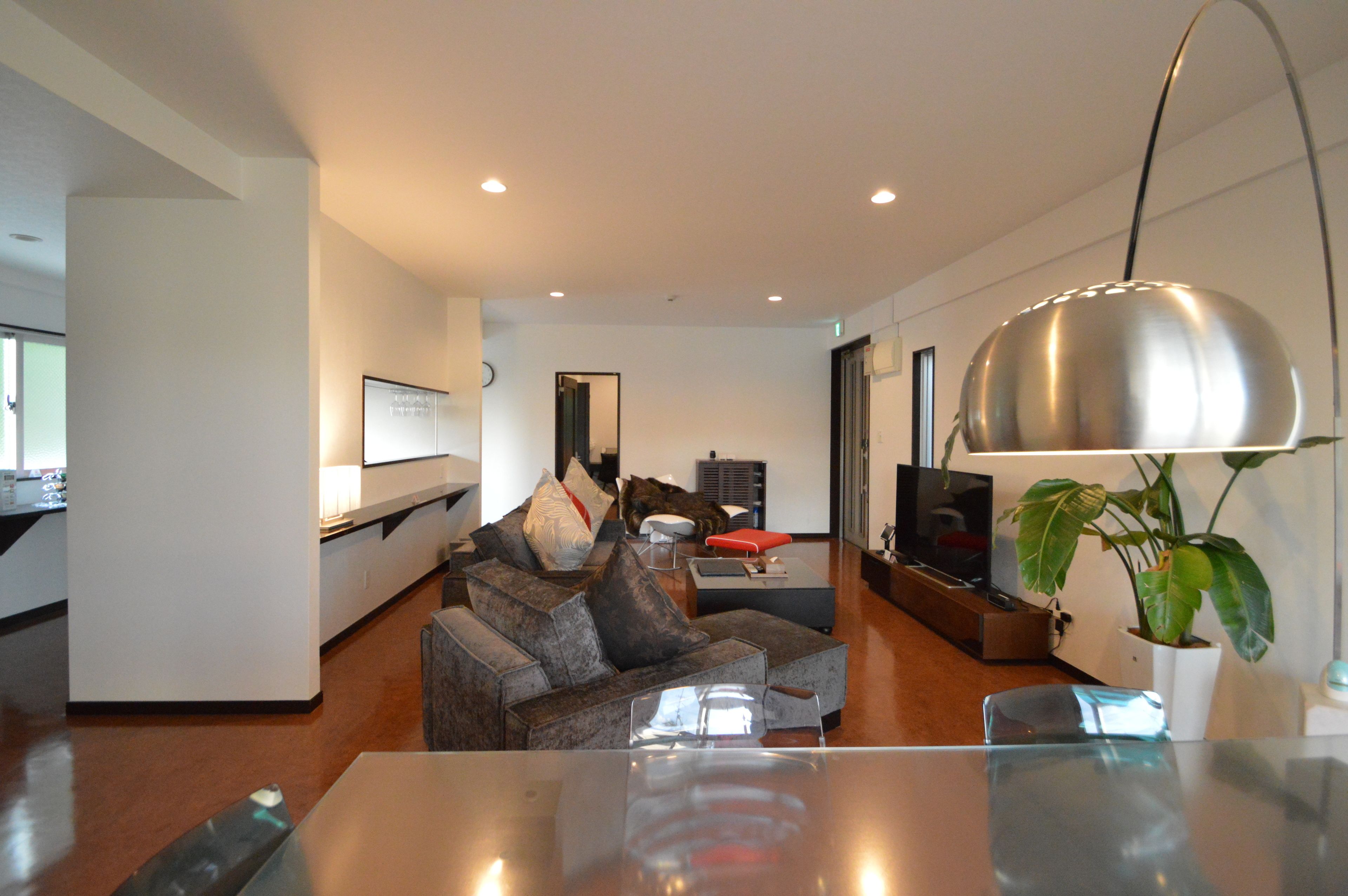 premium suite, 2 bedrooms, hill view | living area | 50-inch flat-screen tv with cable channels, tv, netflix