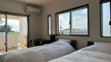 Suite Premium, 2 camere da letto, vista collina | 2 camere, una scrivania, Wi-Fi gratuito, lenzuola