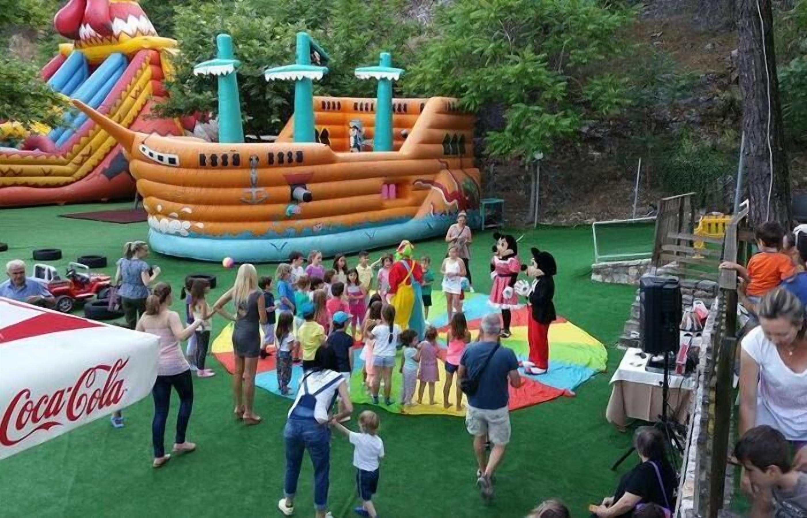 children’s play area – outdoor