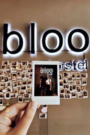 Lobby sitting area - bloo Hostel (Phuket)
