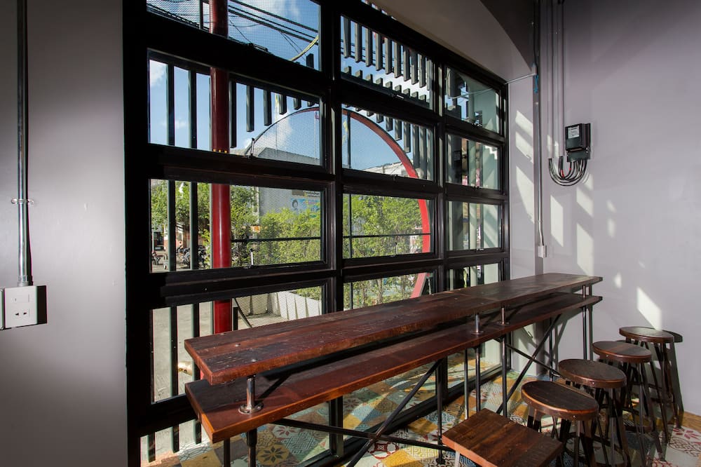 bloo Hostel