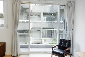 スーペリア ダブルルーム ダブルベッド 1 台  バルコニー | 防音設備、WiFi (無料)、ベッドシーツ、車椅子でアクセスできる設備