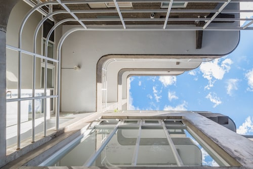 OwlStay Flip Flop Hostel Garden