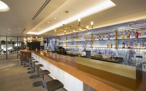 Bar à beira da piscina