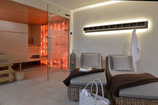 Sauna, Turkish bath, body treatments, hot stone massages, body scrubs