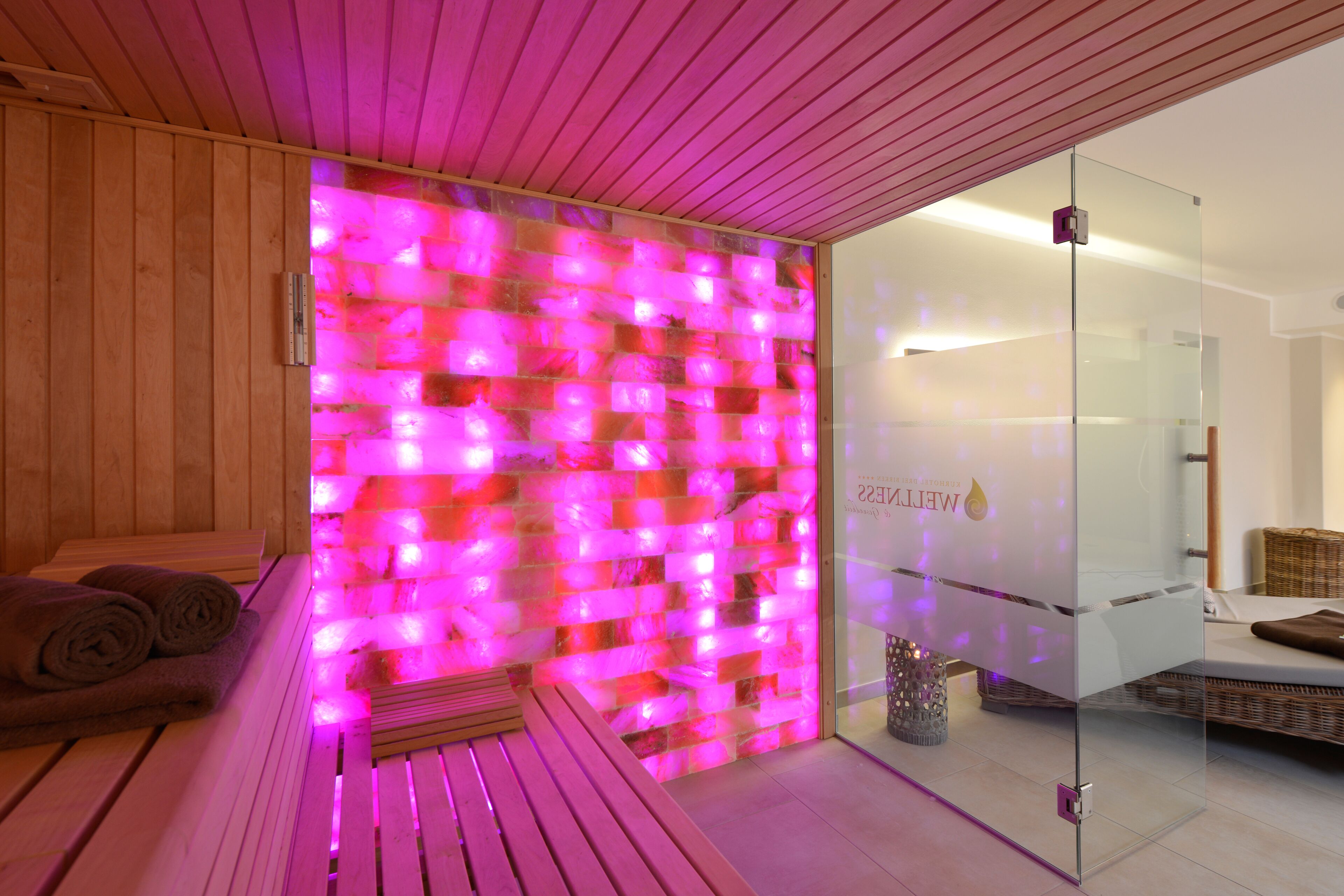 Sauna, Turkish bath/hammam, body treatments, hot stone massages