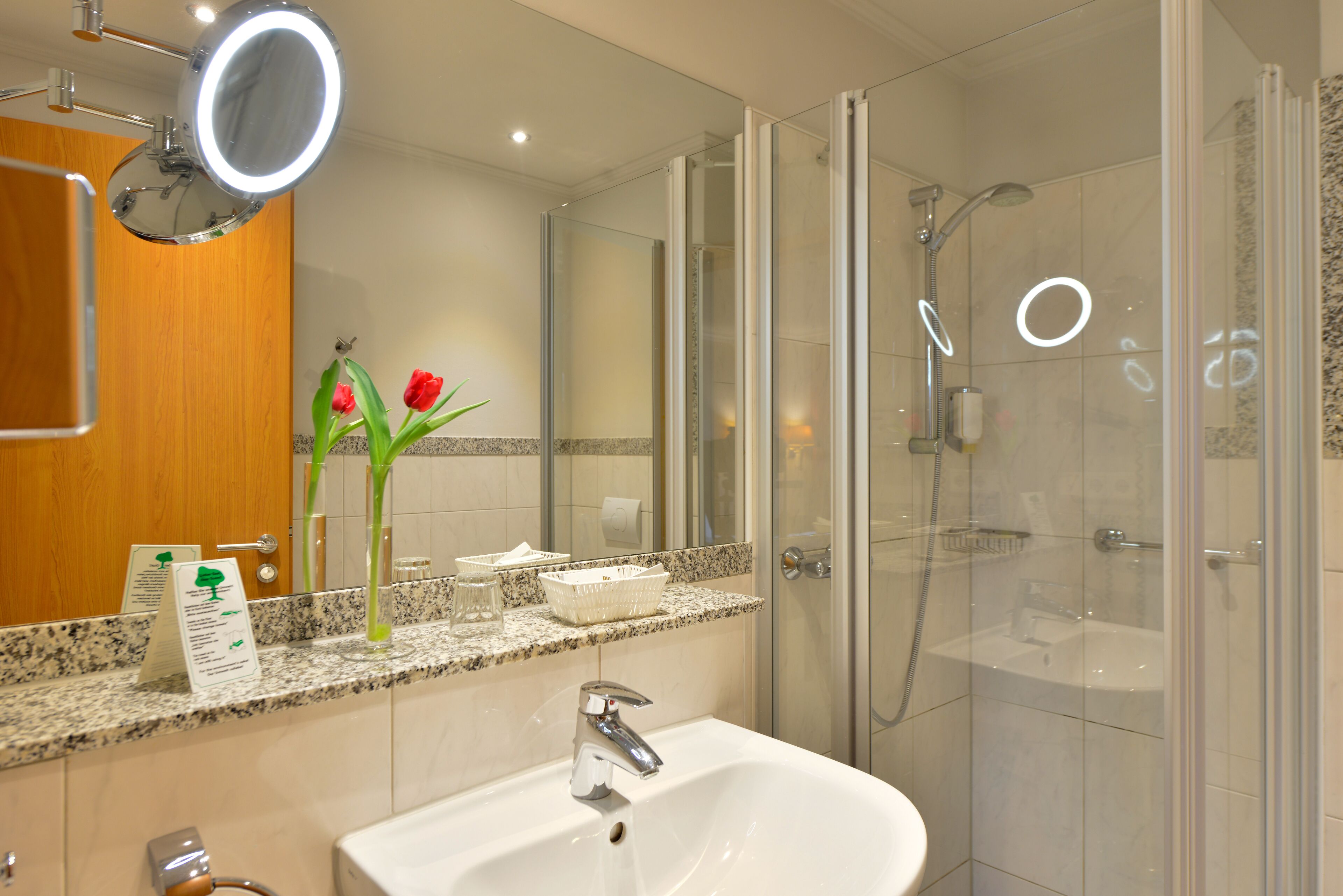 standard single room, 1 single bed | bathroom | shower, free toiletries, hair dryer, towels