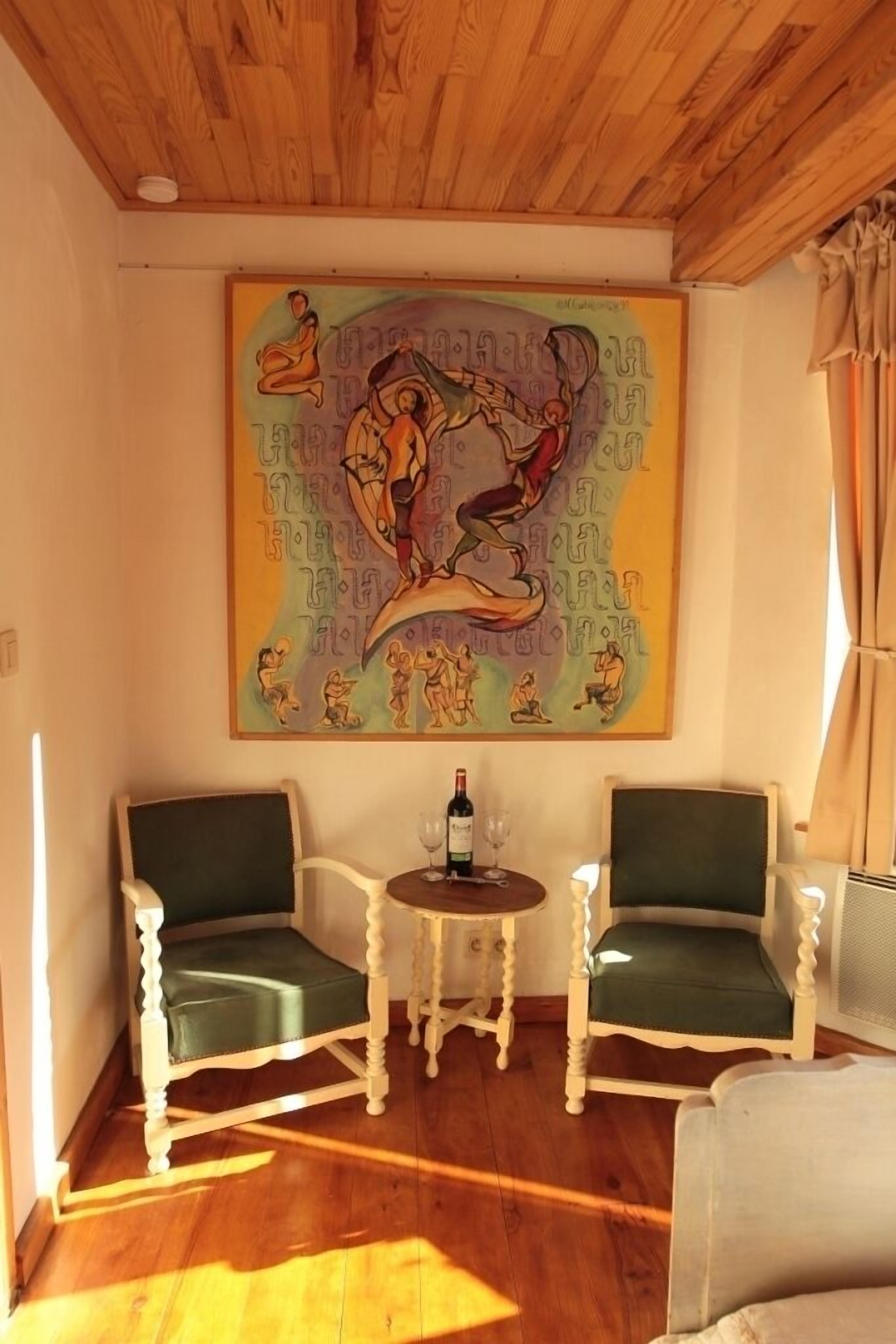 Sábanas de algodón egipcio, ropa de cama de alta calidad y minibar 