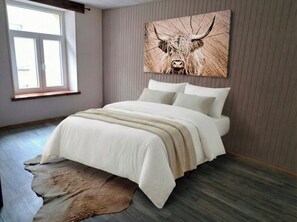 Sábanas de algodón egipcio, ropa de cama de alta calidad y minibar 