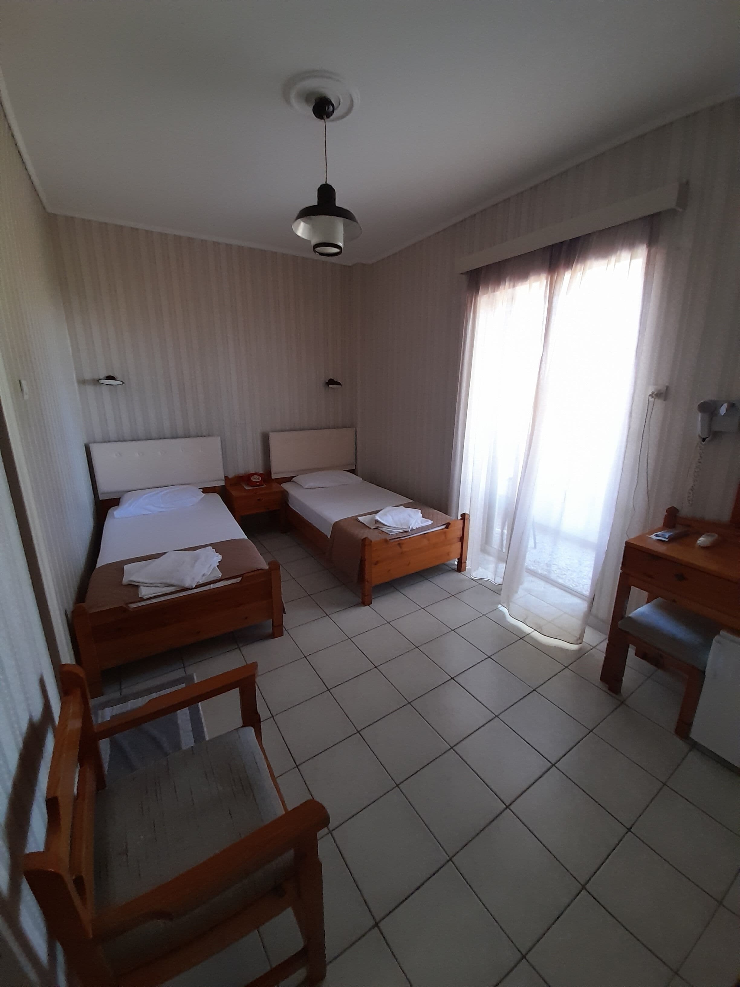 standard room | free cots/infant beds, free wifi, bed sheets