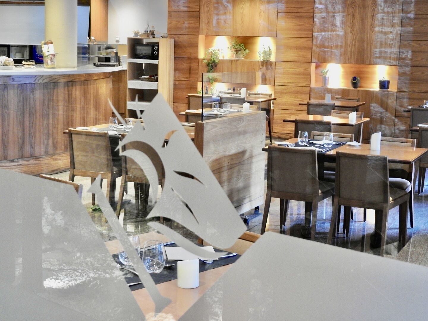 breakfast, lunch, dinner served; local cuisine