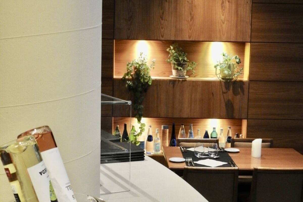 breakfast, lunch, dinner served; local cuisine