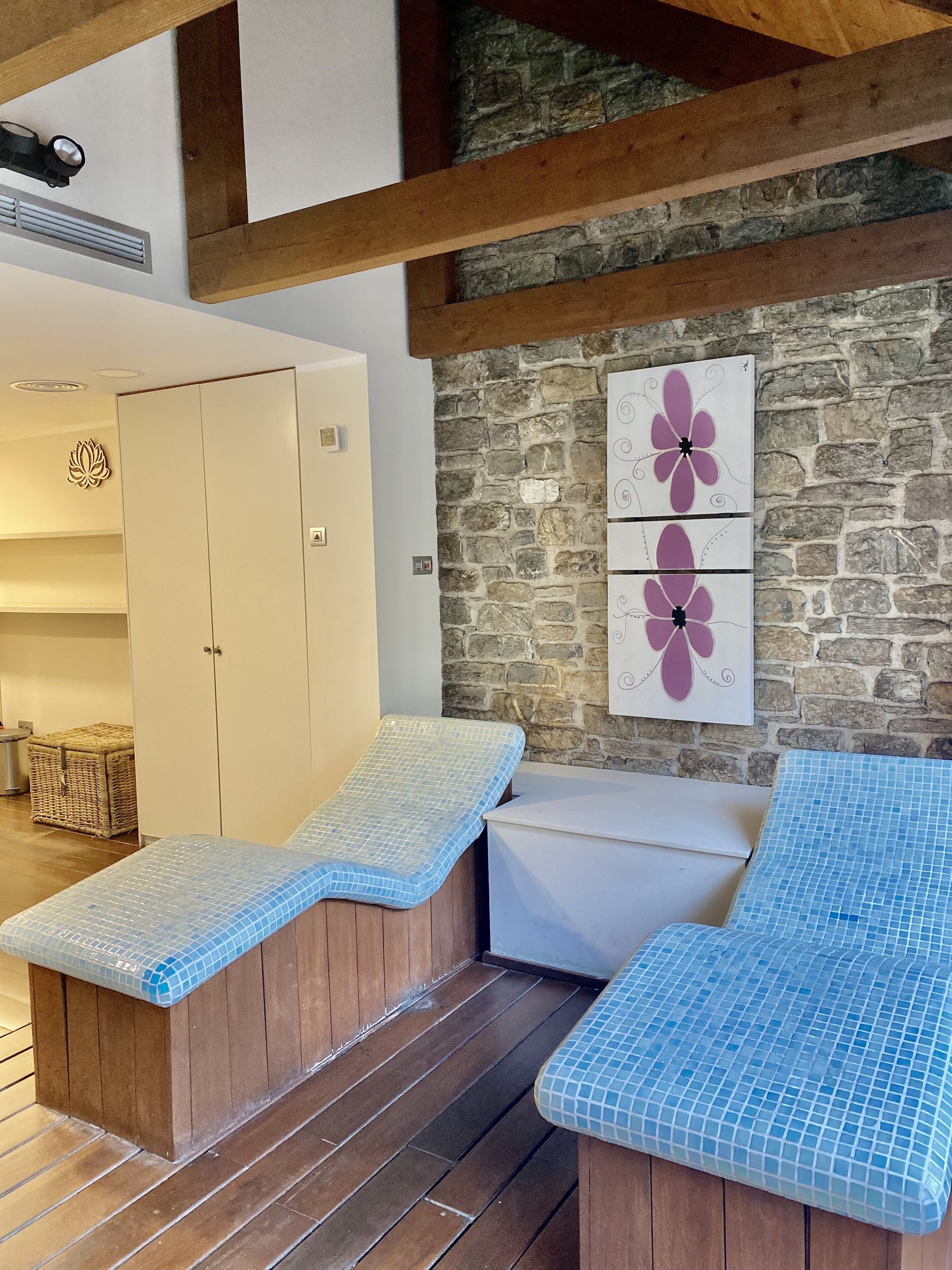 indoor pool, outdoor pool, pool loungers