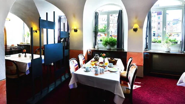 Unclassified image, 1 of 51, button - Hotel Goldener Adler (Bautzen)