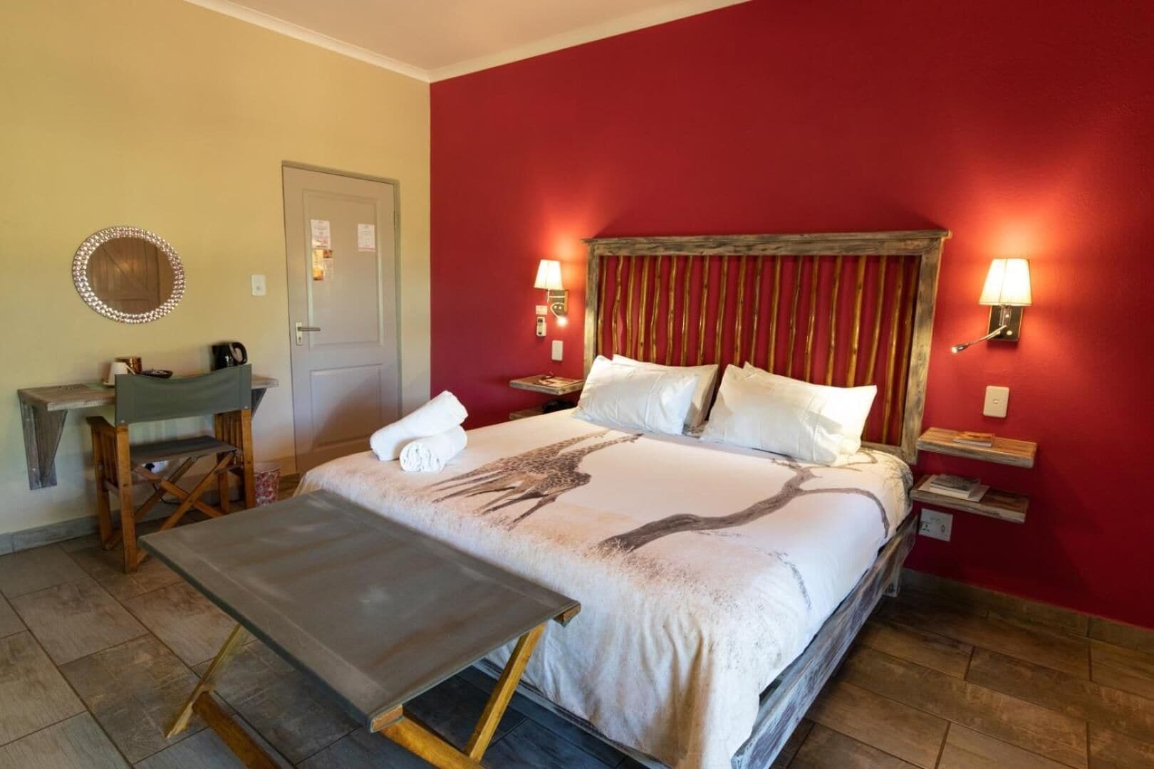 Deluxe Room, Non Smoking | In-room safe, desk, soundproofing, free WiFi