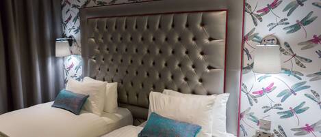 Standard Twin Room | Premium bedding, in-room safe, desk, iron/ironing board