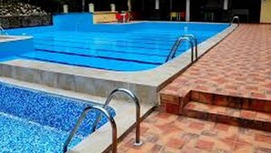 Vila Bisnis | Kolam renang indoor | Kolam renang outdoor