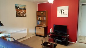 Appartement Ville, 1 chambre, vue jardin, rez-de-chaussée | Coin séjour