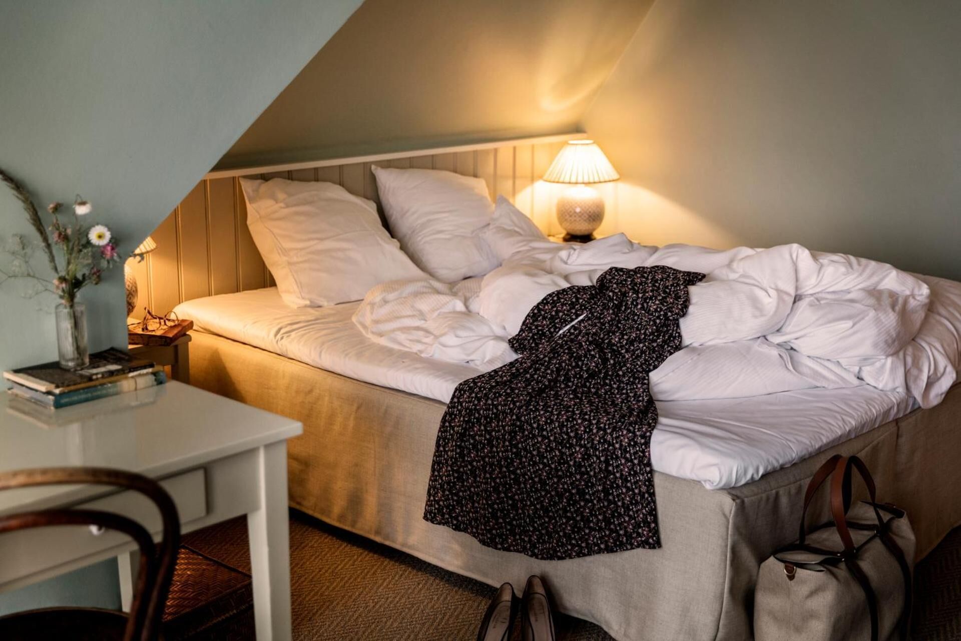 1 bedroom, premium bedding, desk, free wifi