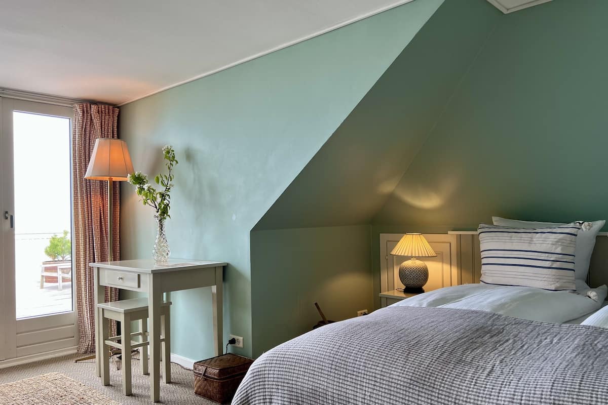 Junior Suite Seaview | 1 bedroom, premium bedding, desk, free WiFi