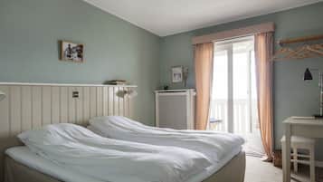 1 Schlafzimmer, hochwertige Bettwaren, Schreibtisch, kostenloses WLAN