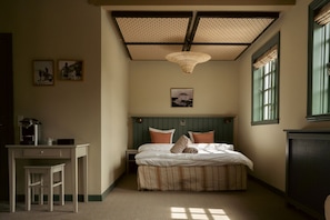 Premium bedding, desk, free WiFi, bed sheets - Helenekilde Badehotel (Tisvildeleje)
