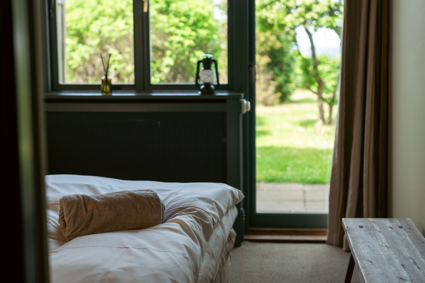 Standard Double Room Seaview | เครื่องนอนระดับพรีเมียม, โต๊ะทำงาน, Wi-Fi ฟรี, ผ้าปูที่นอน