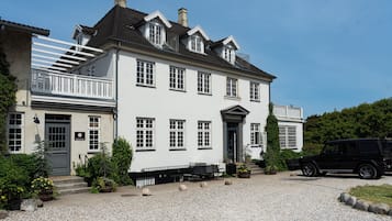 Standard Double Room Seaview | Ropa de cama de alta calidad, escritorio, wifi gratis y ropa de cama