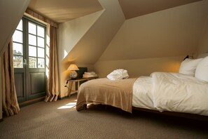 Family Suite Garden View | Bộ đồ giường cao cấp, bàn, truy cập Internet không dây miễn phí 
