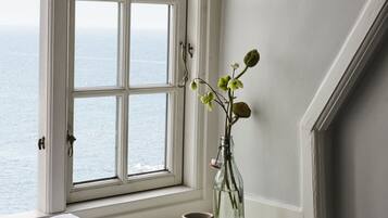 Suite Seaview | Sengetøy av topp kvalitet, skrivebord, wi-fi (inkludert) og sengetøy