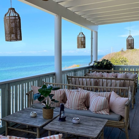 Porche. Helenekilde Badehotel