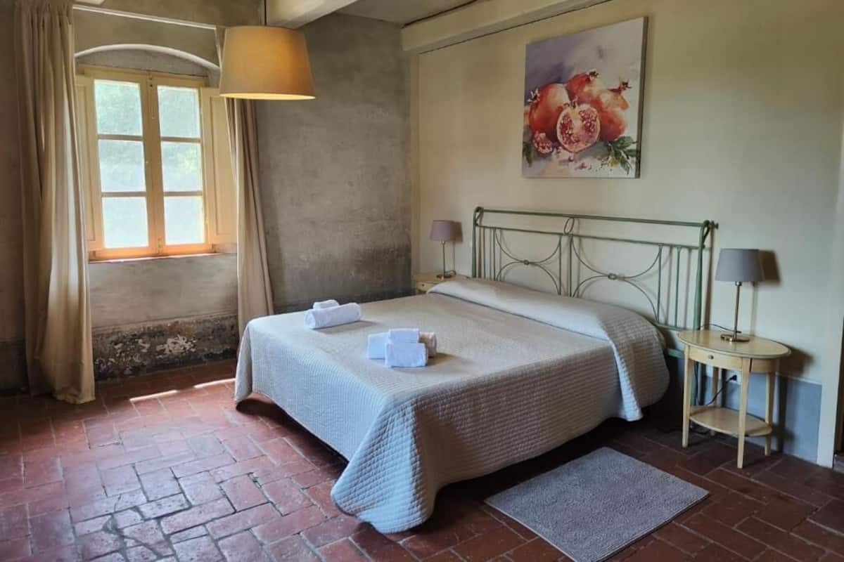 슈피리어 더블룸 | 고급 침구, 책상, 무료 WiFi, 침대 시트