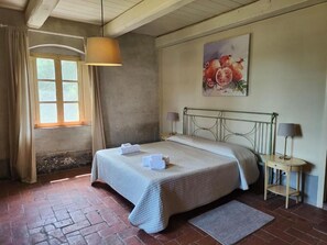 Premium bedding, desk, free WiFi, bed sheets - Tenuta la Fratta (Sinalunga)