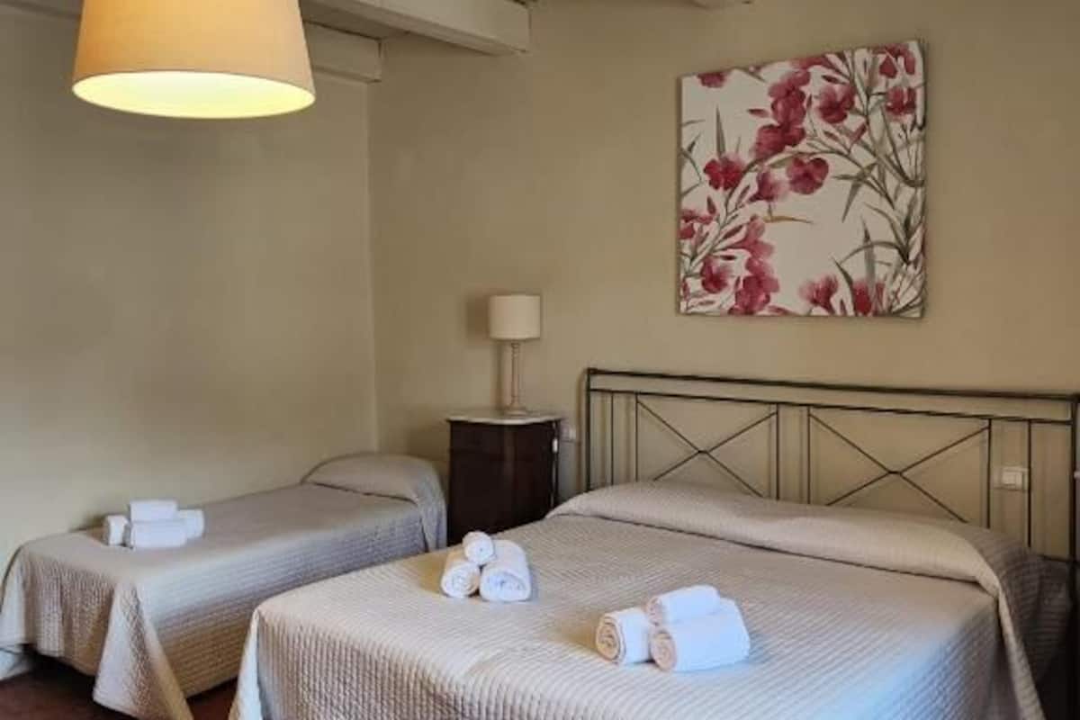 스탠다드 트리플룸 | 고급 침구, 책상, 무료 WiFi, 침대 시트