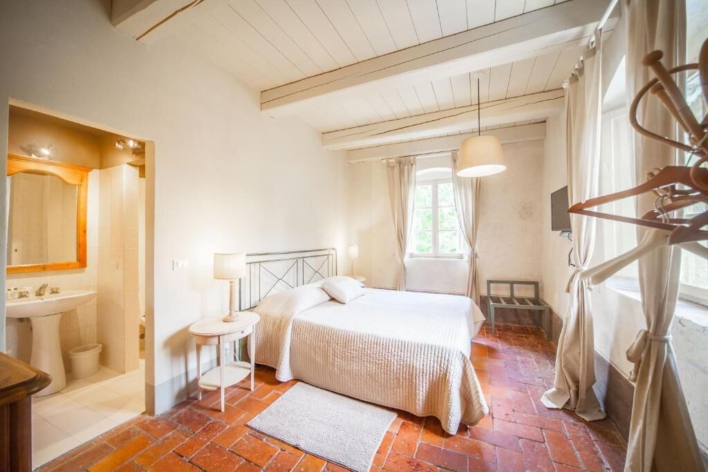 스탠다드 더블룸 | 고급 침구, 책상, 무료 WiFi, 침대 시트