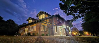 Little Rock Firehouse Museum & Hostel