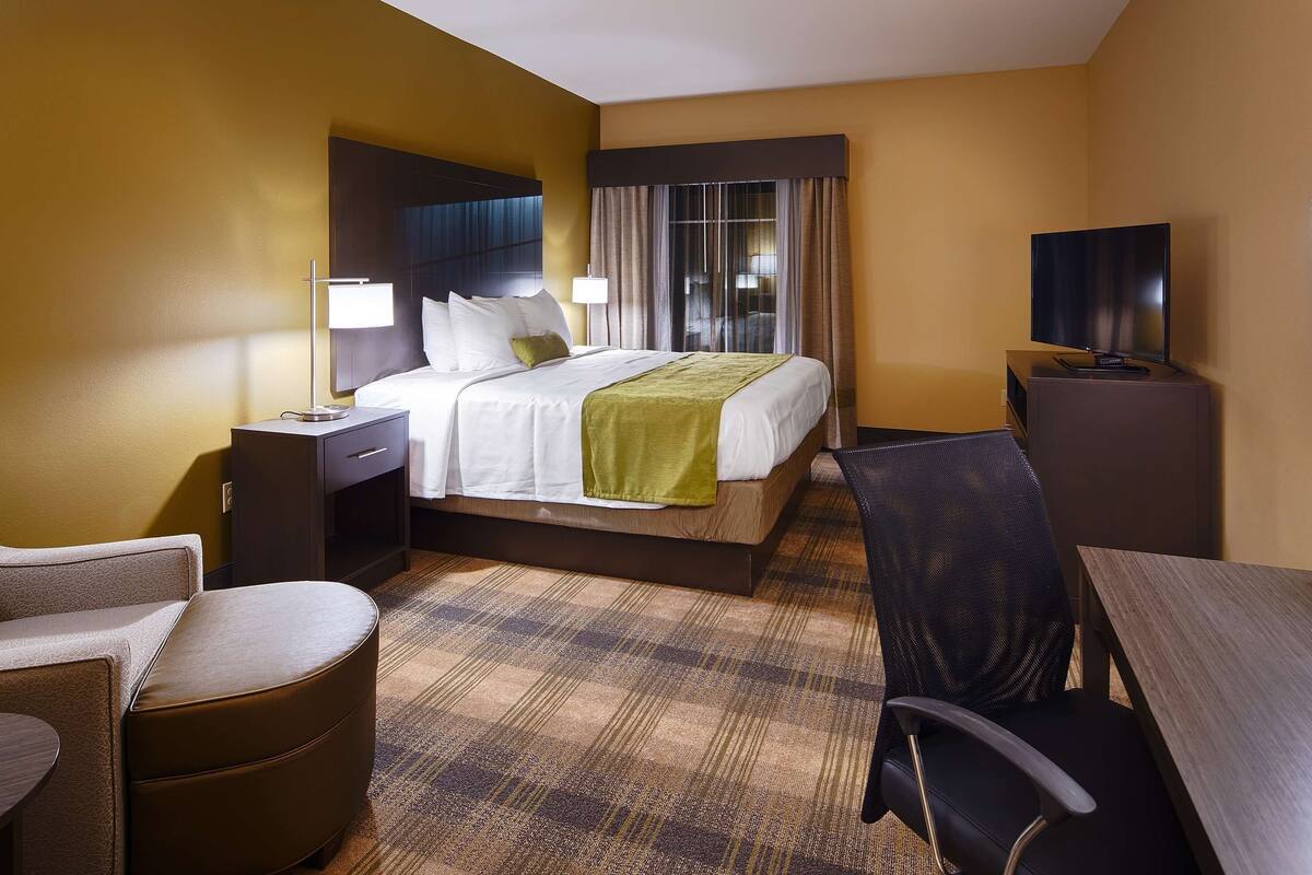 premium bedding, pillow-top beds, in-room safe, individually furnished