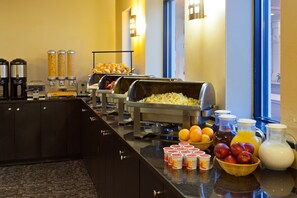 Desayuno continental incluido todos los días