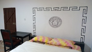 Suite (Large King with Balcony)