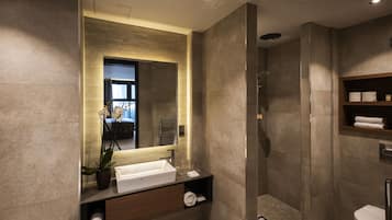 Executive Double Room, 1 King Bed, City View | Bathroom