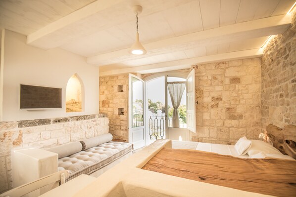 Suite, Balcony (Girfalco)