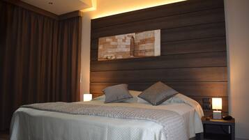 Triple Room | Premium bedding, memory foam beds, minibar, in-room safe