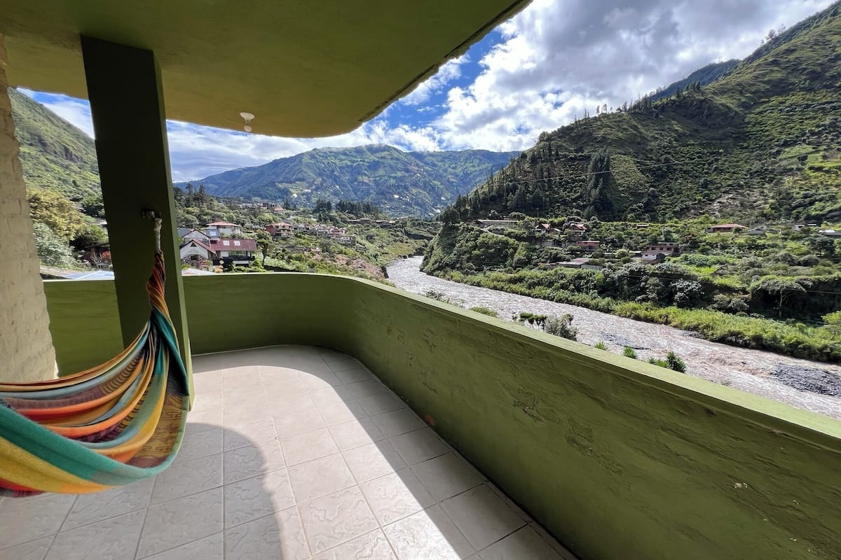 Deluxe Room, 1 King Bed, Balcony, Mountain View | Terrace/patio
