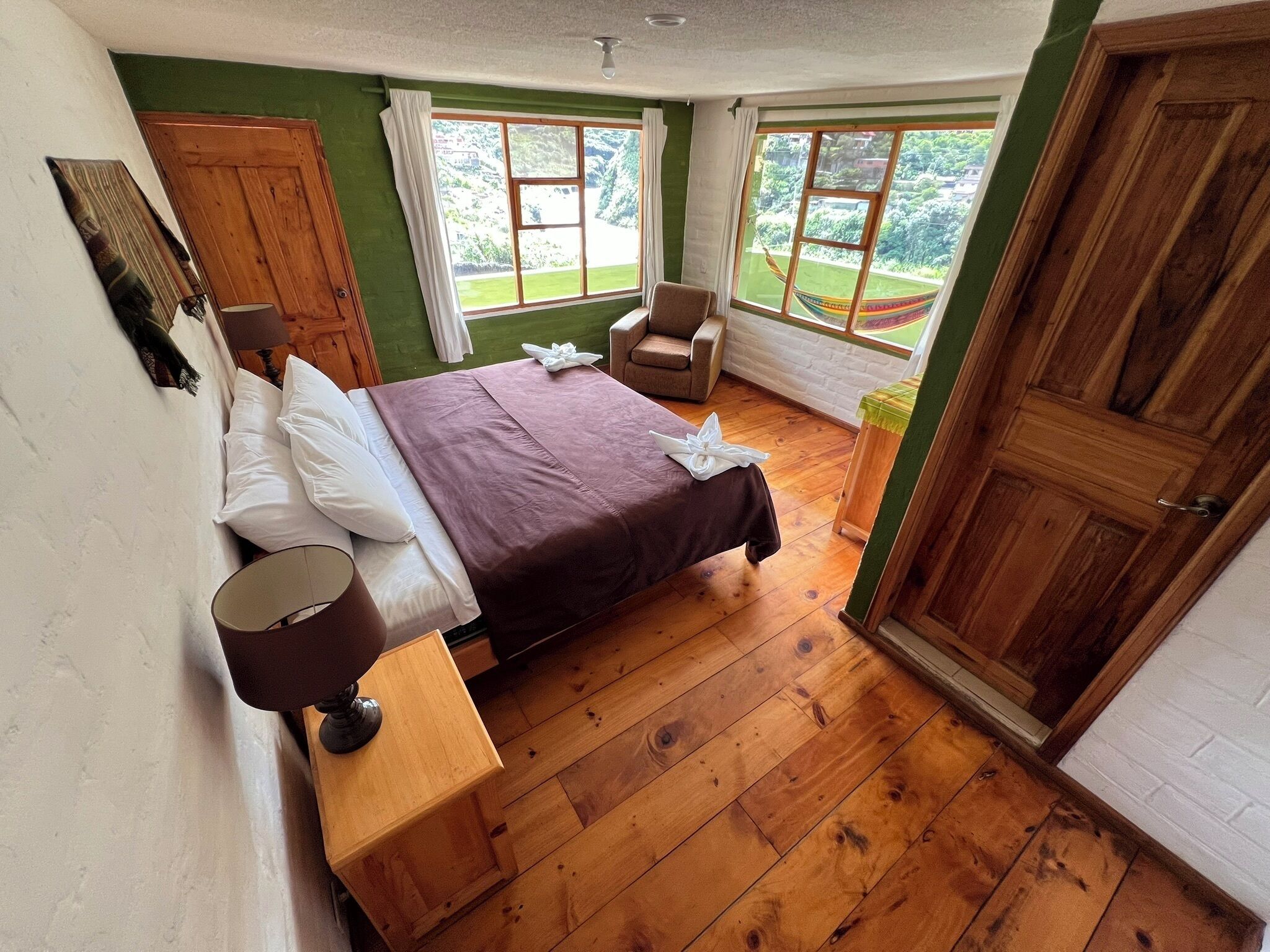 Chambre Deluxe, 1 très grand lit, balcon, vue montagne