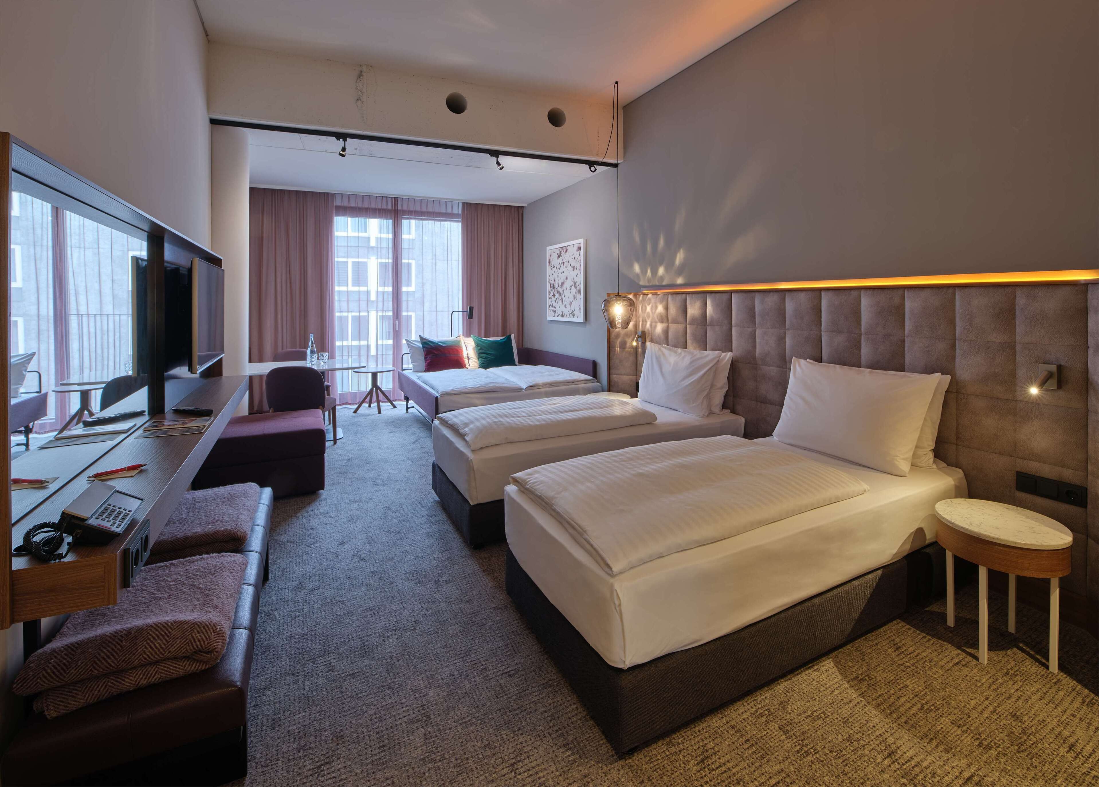 Hypo-allergenic bedding, in-room safe, desk, laptop workspace
