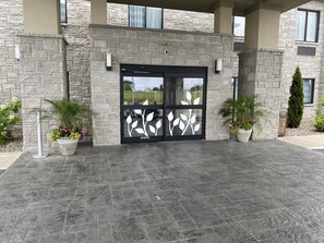 Majoituspaikan sisäänkäynti