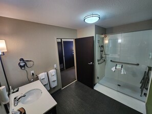 Free toiletries, hair dryer, towels, soap - Sleep Inn & Suites Columbia (Columbia)