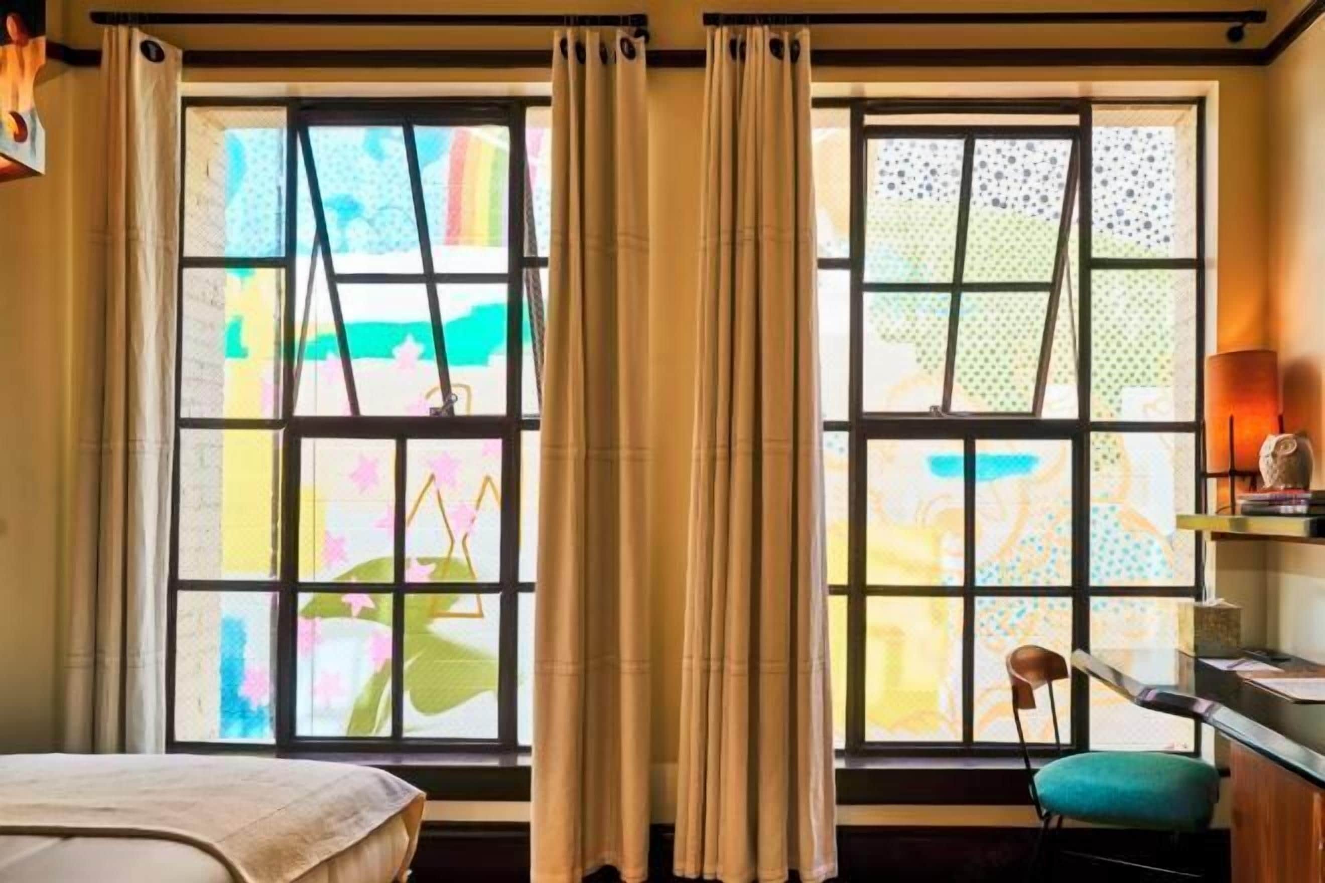 1 bedroom, Egyptian cotton sheets, premium bedding, pillow-top beds